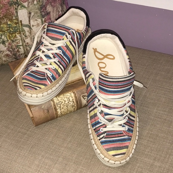 Sam Edelman Stripped Canvas Front Tie Decks. US 7 - Picture 1 of 5